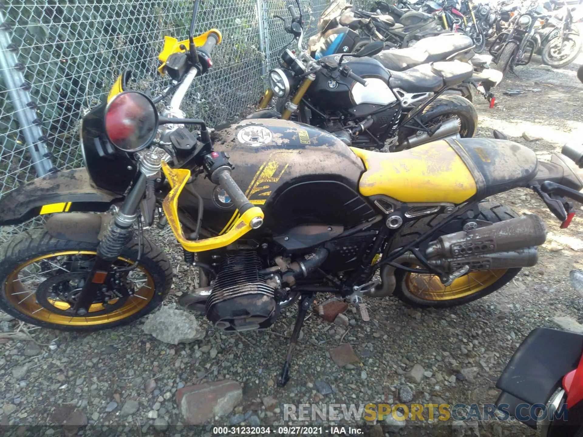 10 fotografías del automóvil dañado WB10L9301M6E35961 BMW R NINEU GS 2021