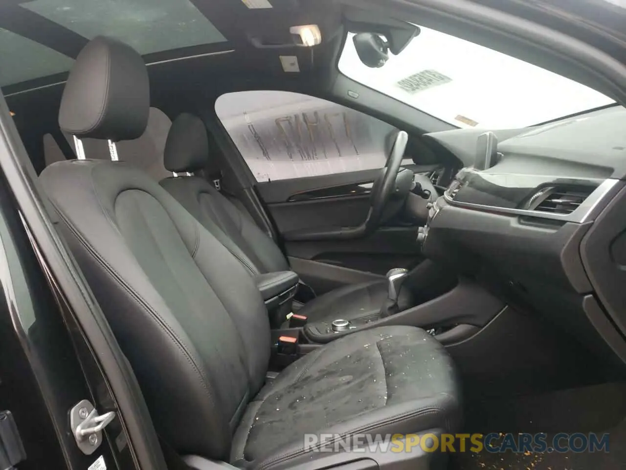 5 fotografías del automóvil dañado WBXHT3C50K5L39076 BMW X1 2019