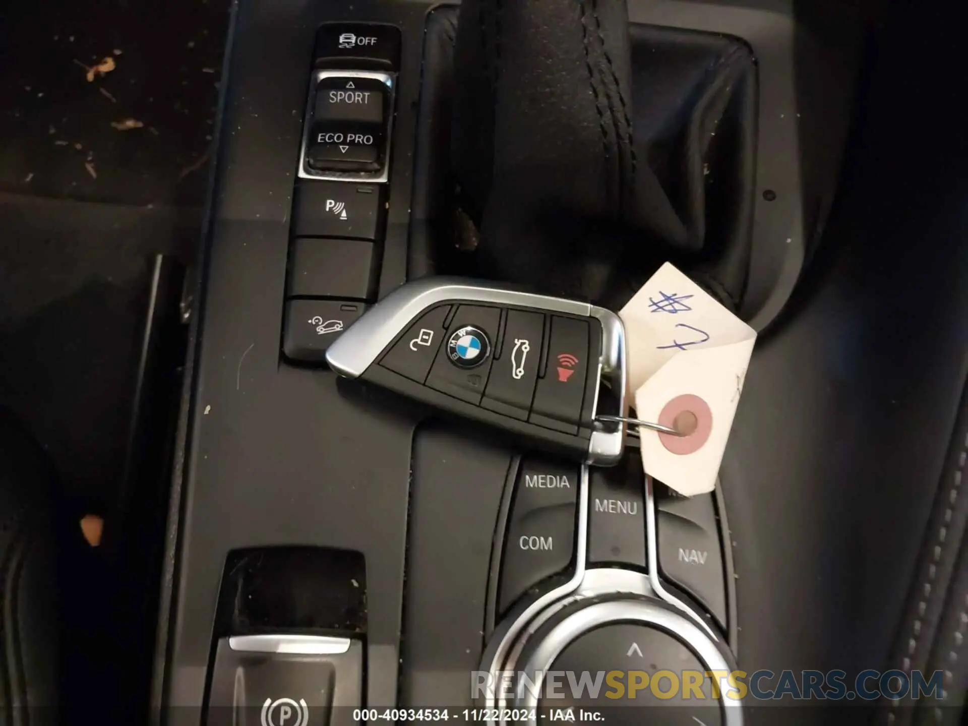 11 fotografías del automóvil dañado WBXHT3C52K5L36857 BMW X1 2019