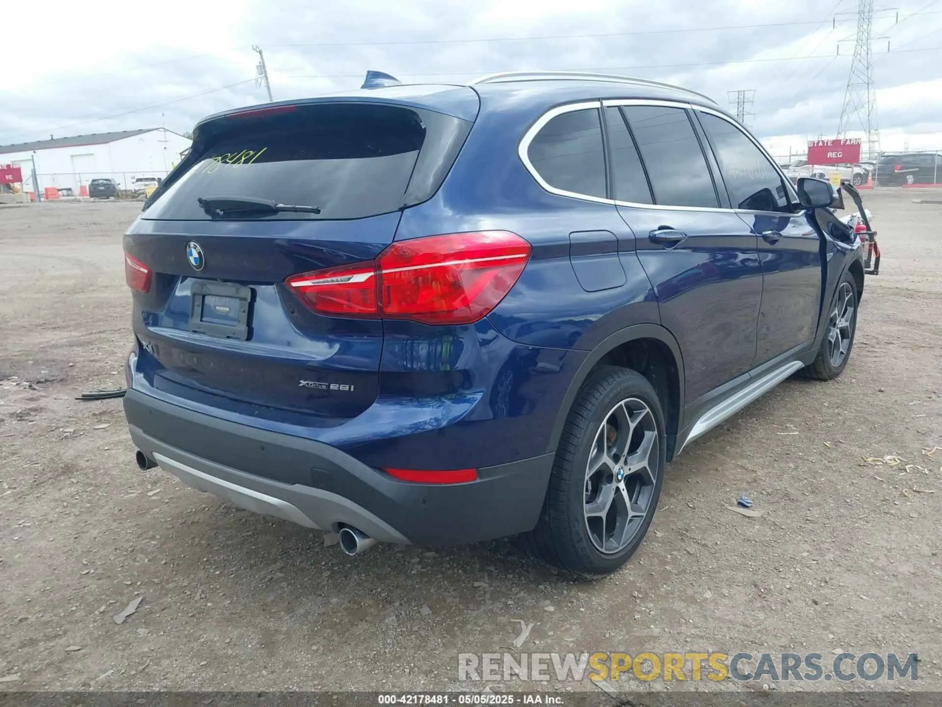 4 fotografías del automóvil dañado WBXHT3C53K3H35405 BMW X1 2019