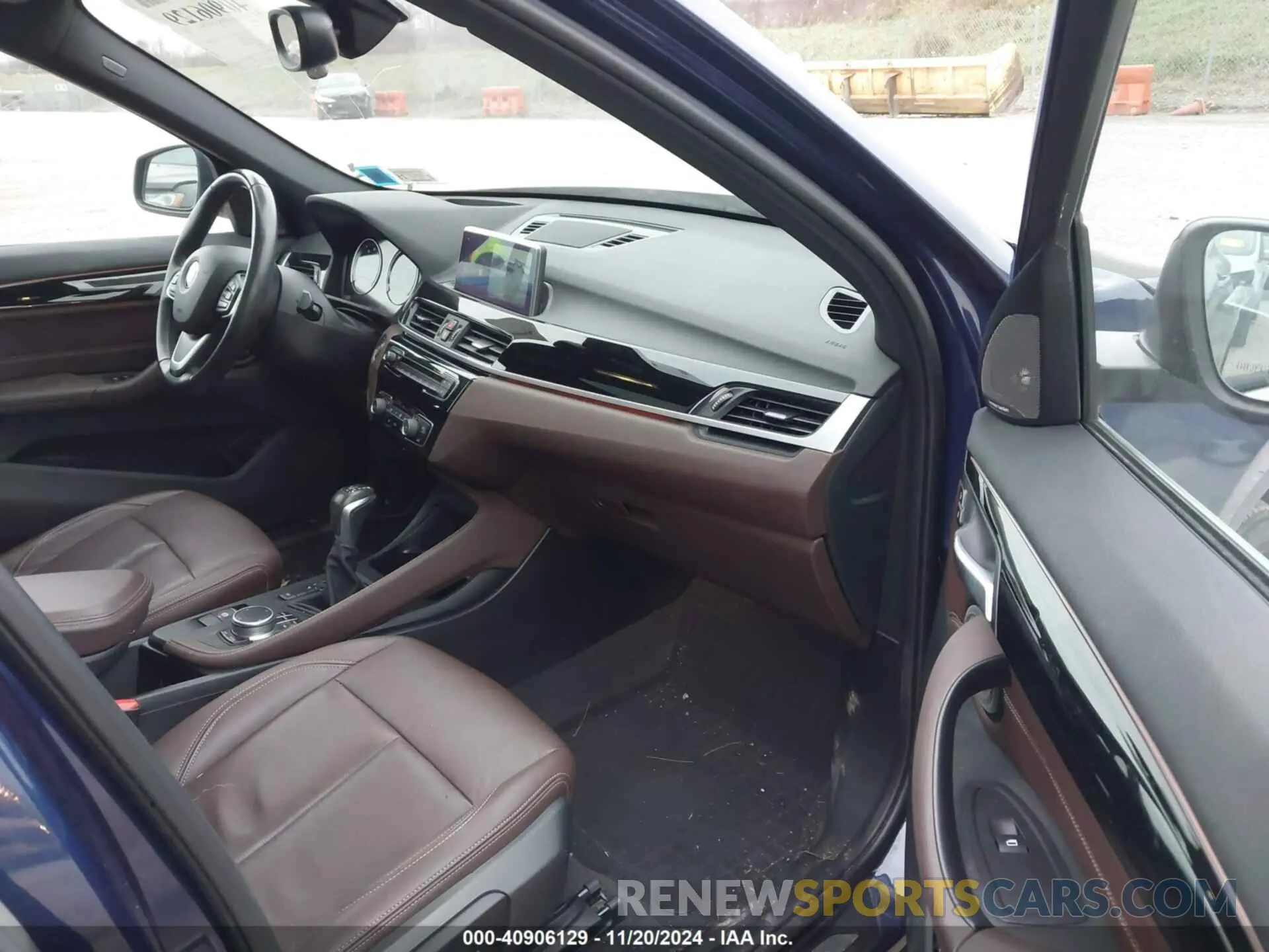 5 fotografías del automóvil dañado WBXHT3C53K3H35498 BMW X1 2019