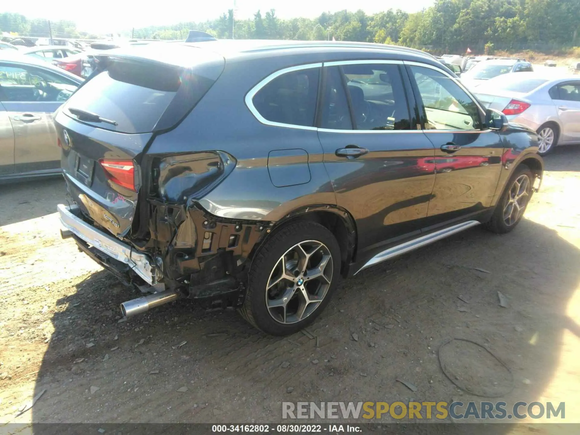 4 fotografías del automóvil dañado WBXHT3C53K3H35548 BMW X1 2019