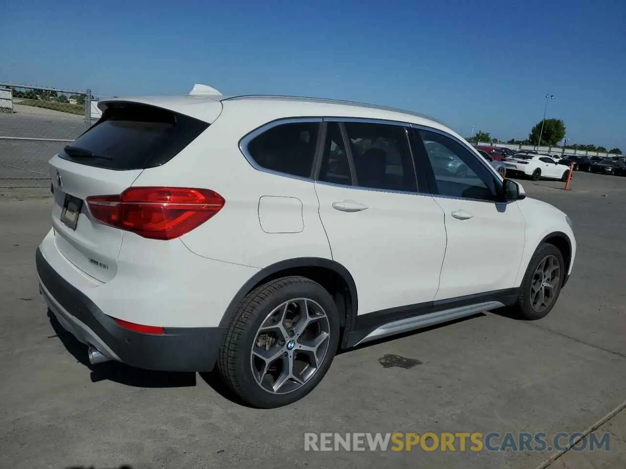 3 fotografías del automóvil dañado WBXHT3C53K5L35670 BMW X1 2019