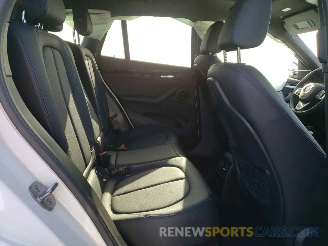 10 fotografías del automóvil dañado WBXHT3C53K5L38424 BMW X1 2019