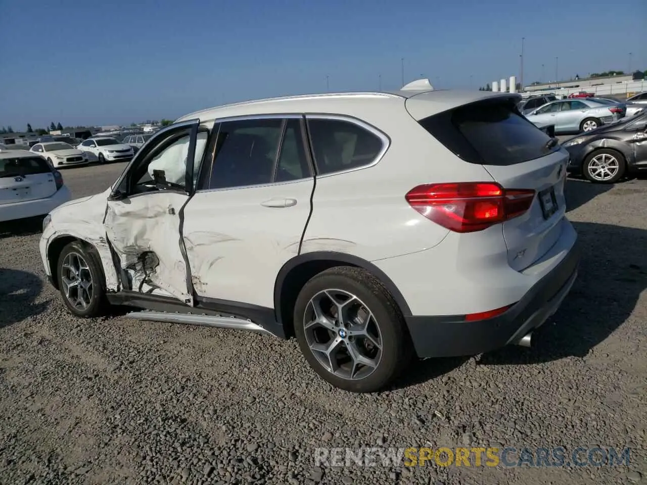 2 fotografías del automóvil dañado WBXHT3C53K5L38424 BMW X1 2019