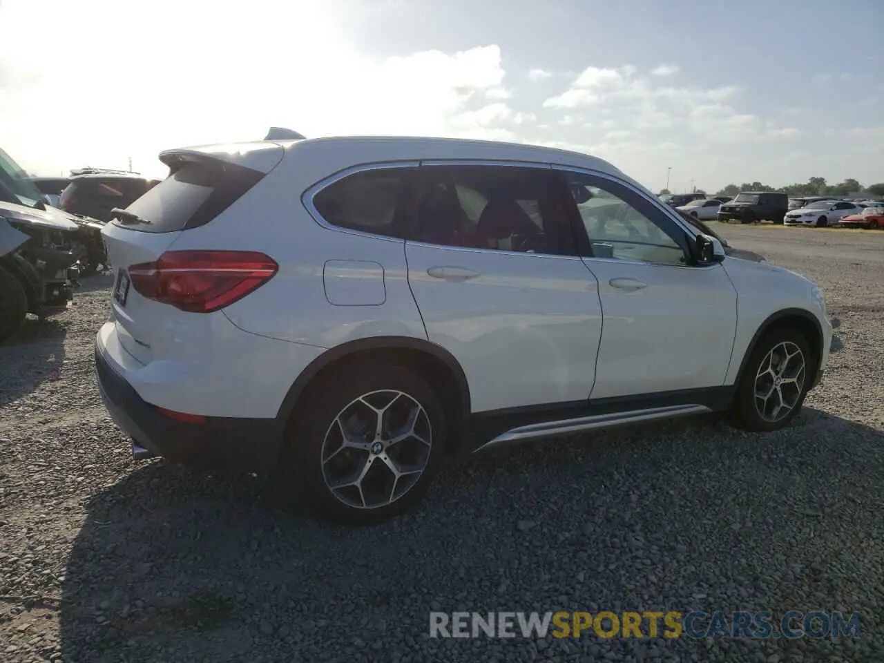 3 fotografías del automóvil dañado WBXHT3C53K5L38424 BMW X1 2019