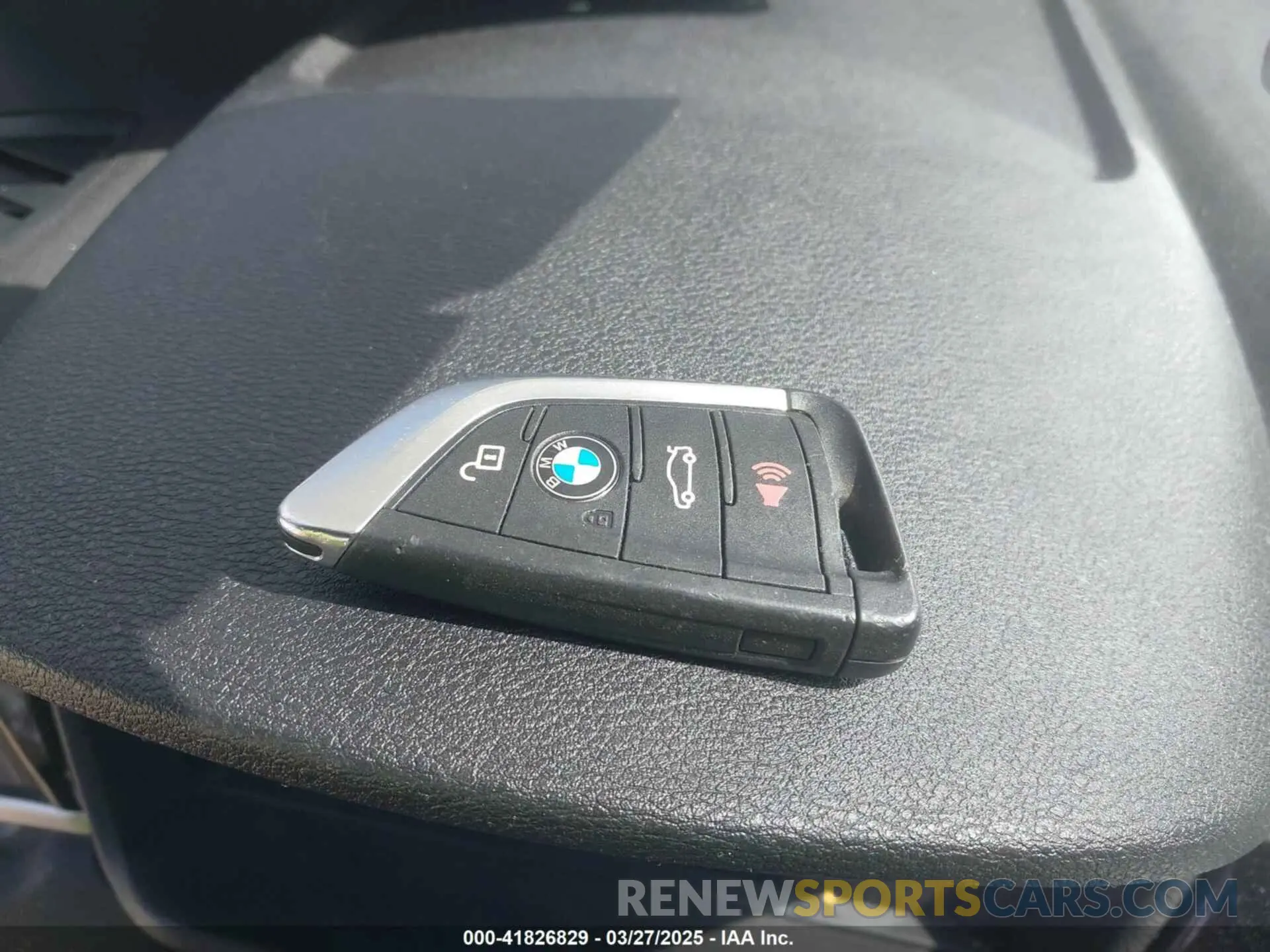 11 fotografías del automóvil dañado WBXHT3C54K5L35760 BMW X1 2019