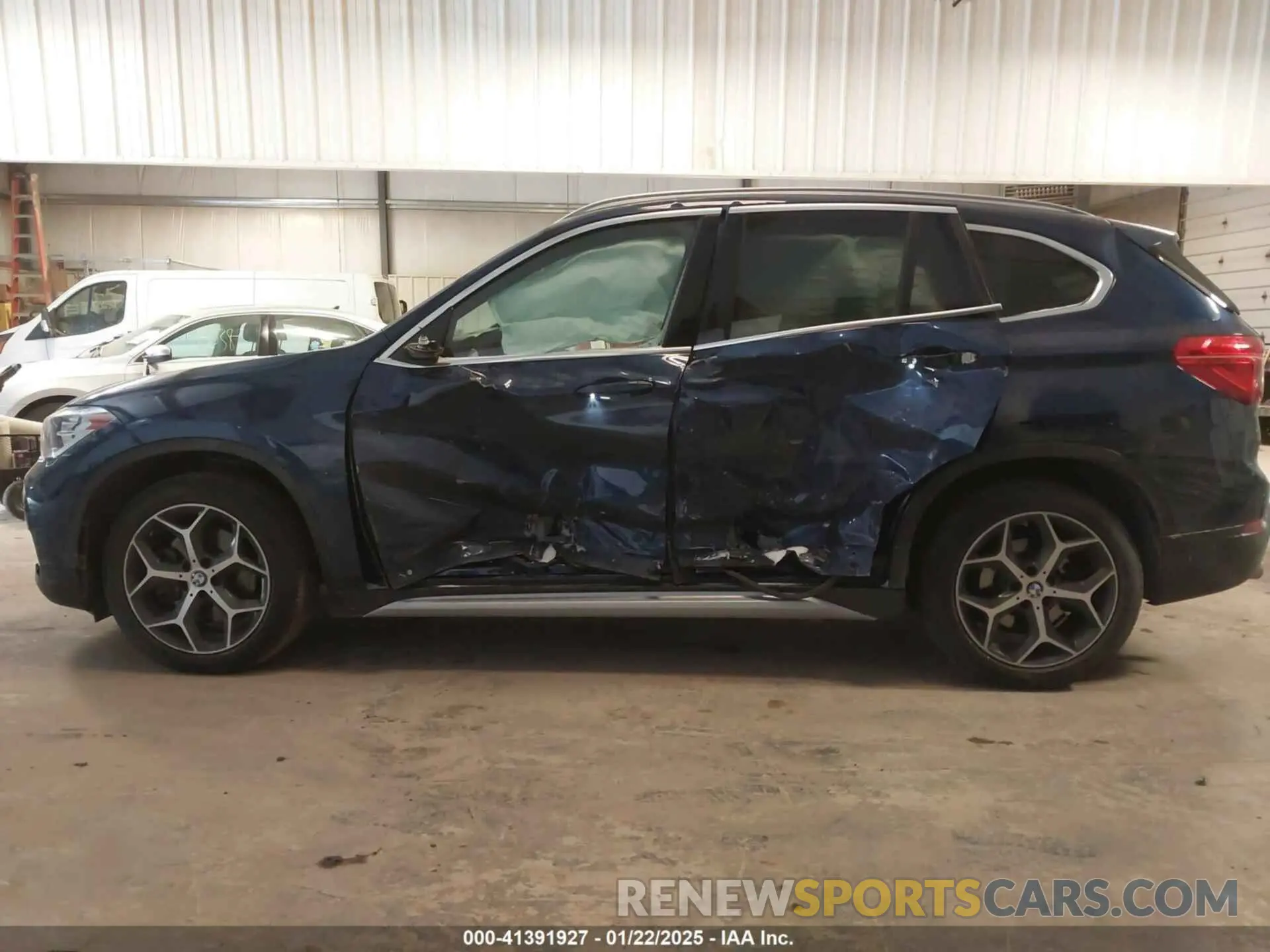 15 fotografías del automóvil dañado WBXHT3C54K5L36472 BMW X1 2019