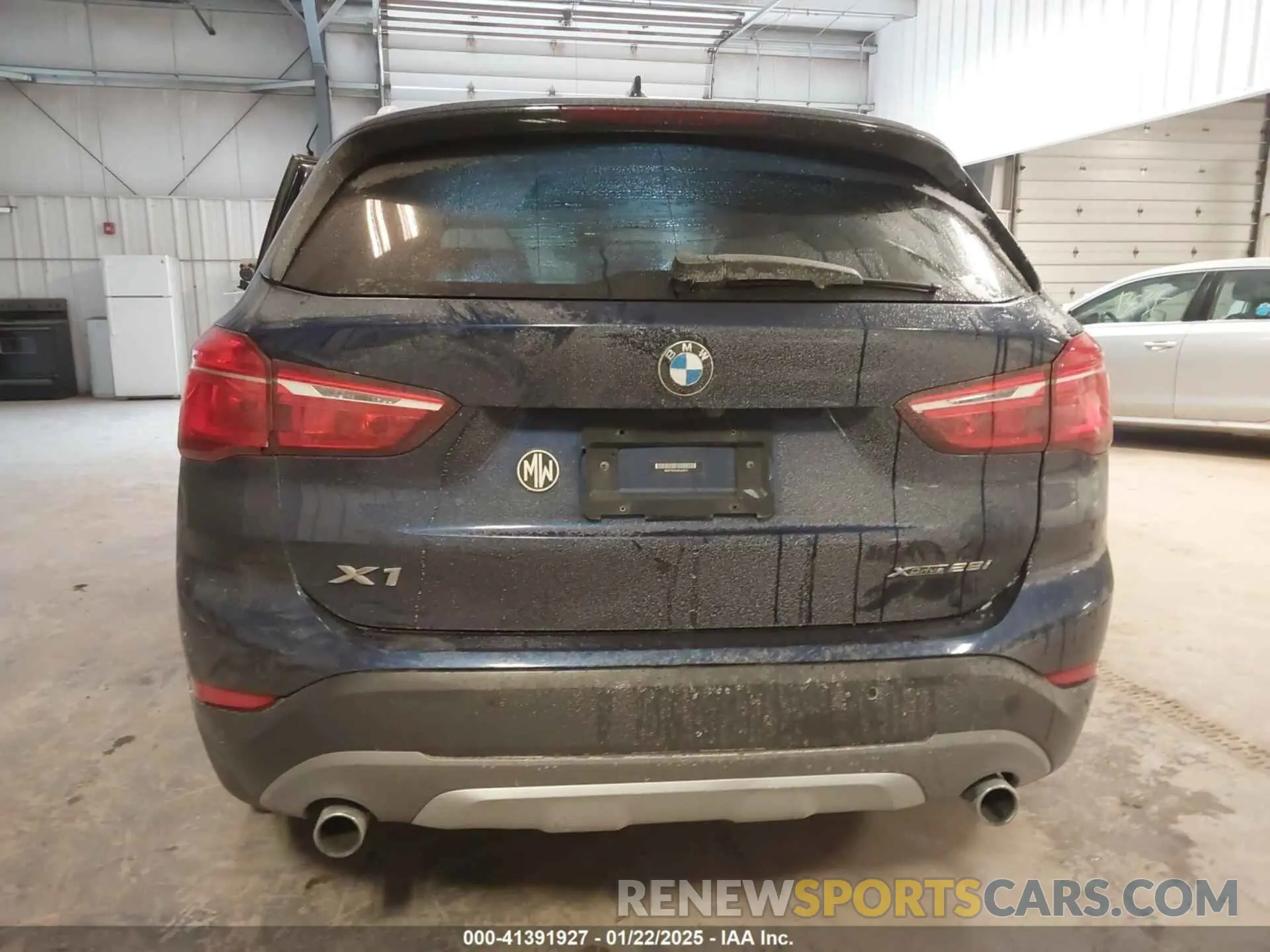 17 fotografías del automóvil dañado WBXHT3C54K5L36472 BMW X1 2019