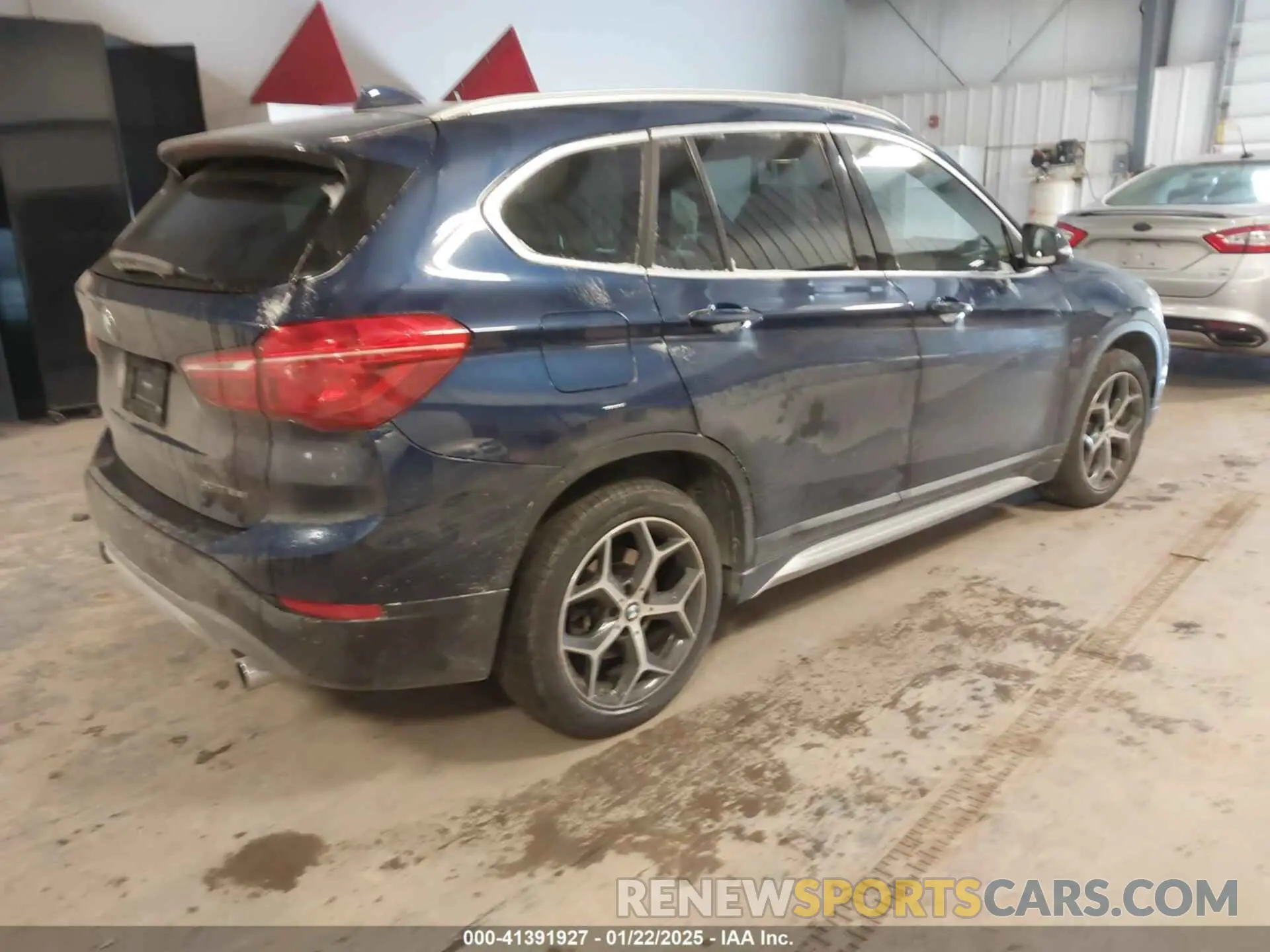 4 fotografías del automóvil dañado WBXHT3C54K5L36472 BMW X1 2019