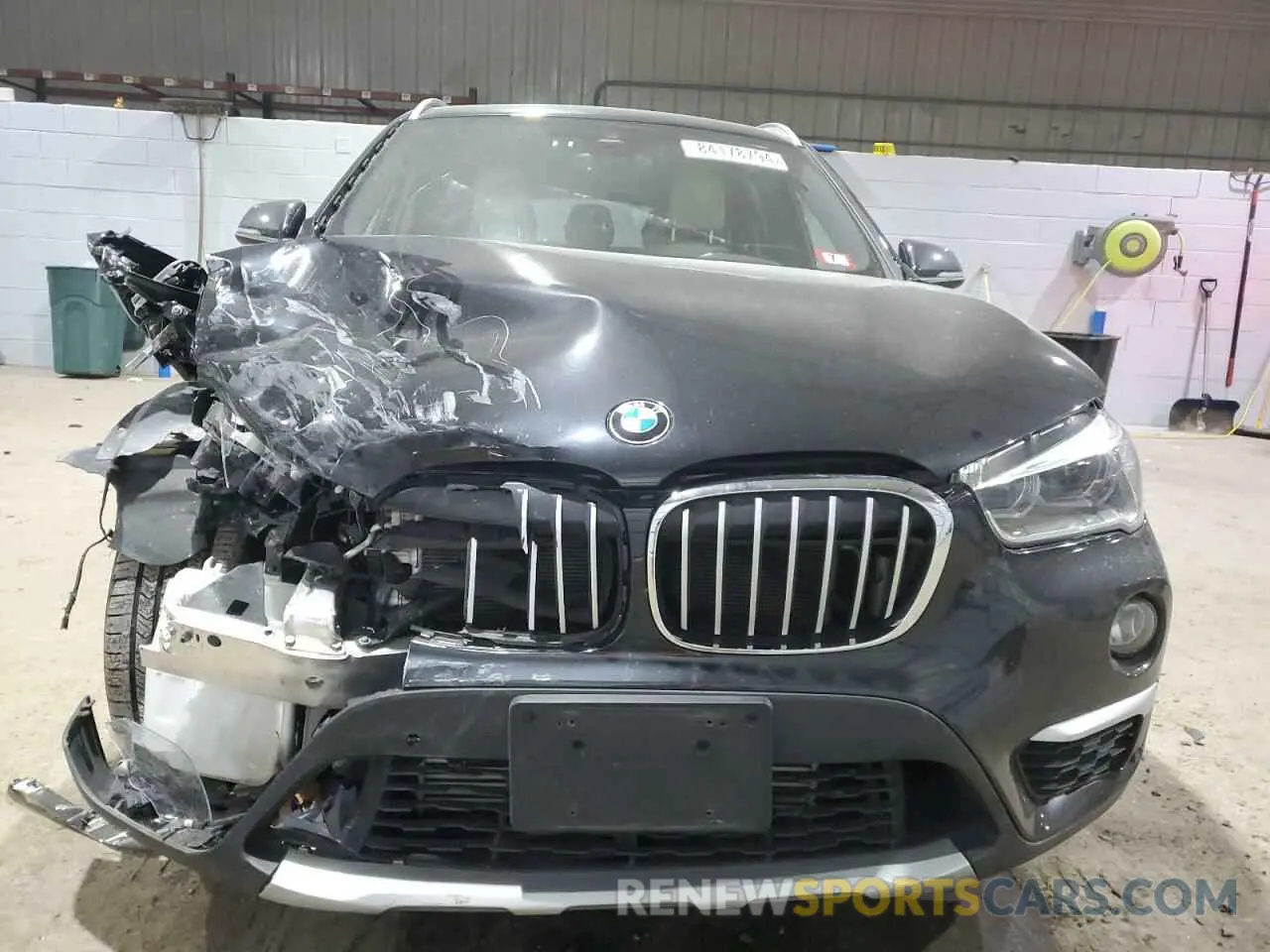 5 fotografías del automóvil dañado WBXHT3C55K5L36870 BMW X1 2019