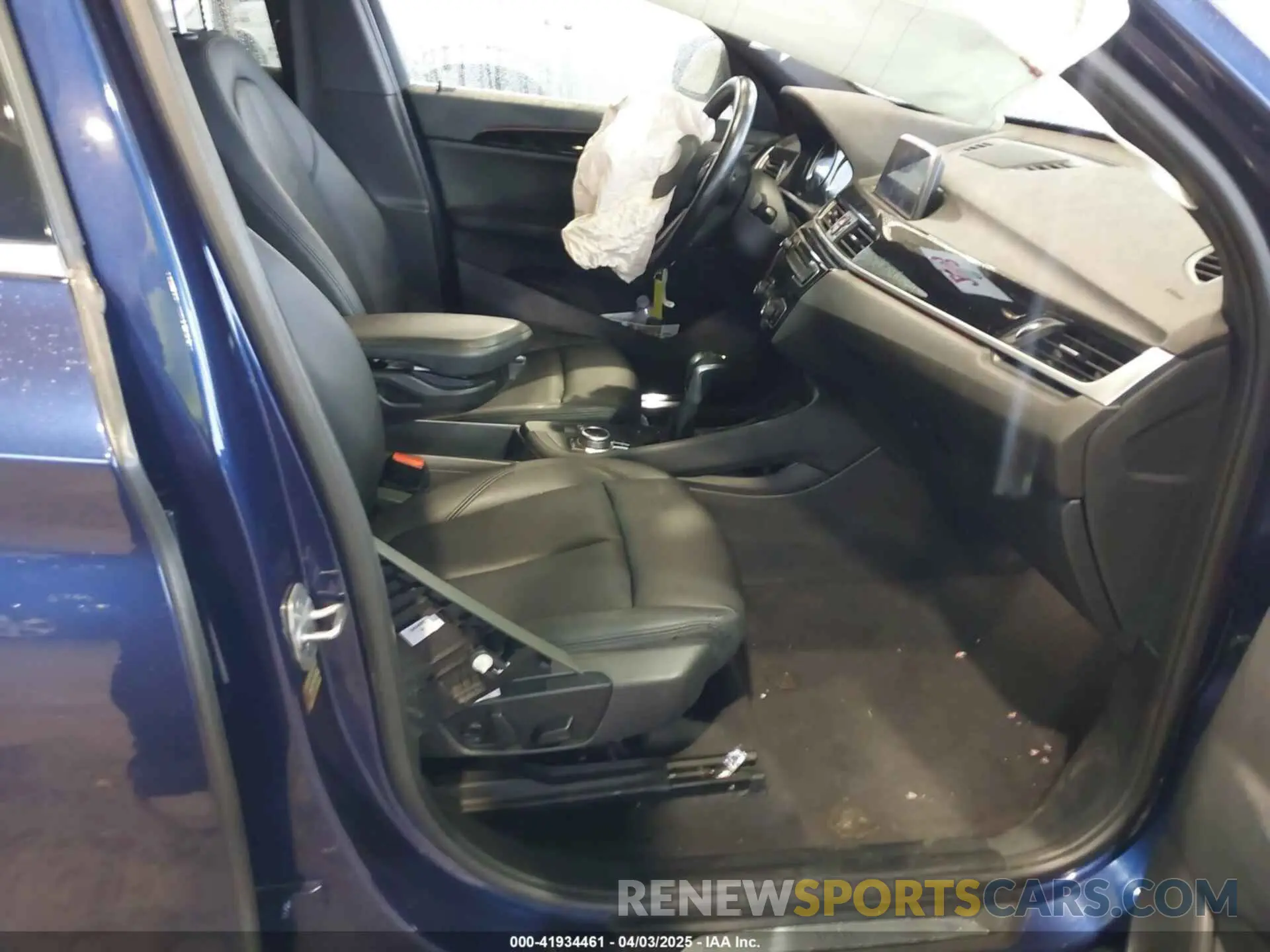 5 fotografías del automóvil dañado WBXHT3C55K5L37338 BMW X1 2019