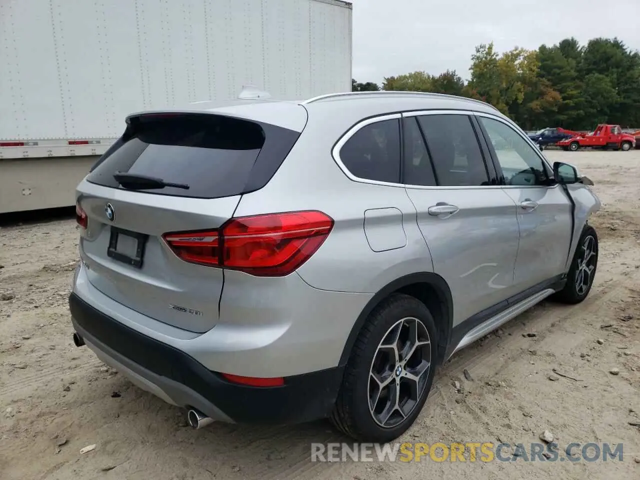 4 fotografías del automóvil dañado WBXHT3C57K5L89845 BMW X1 2019
