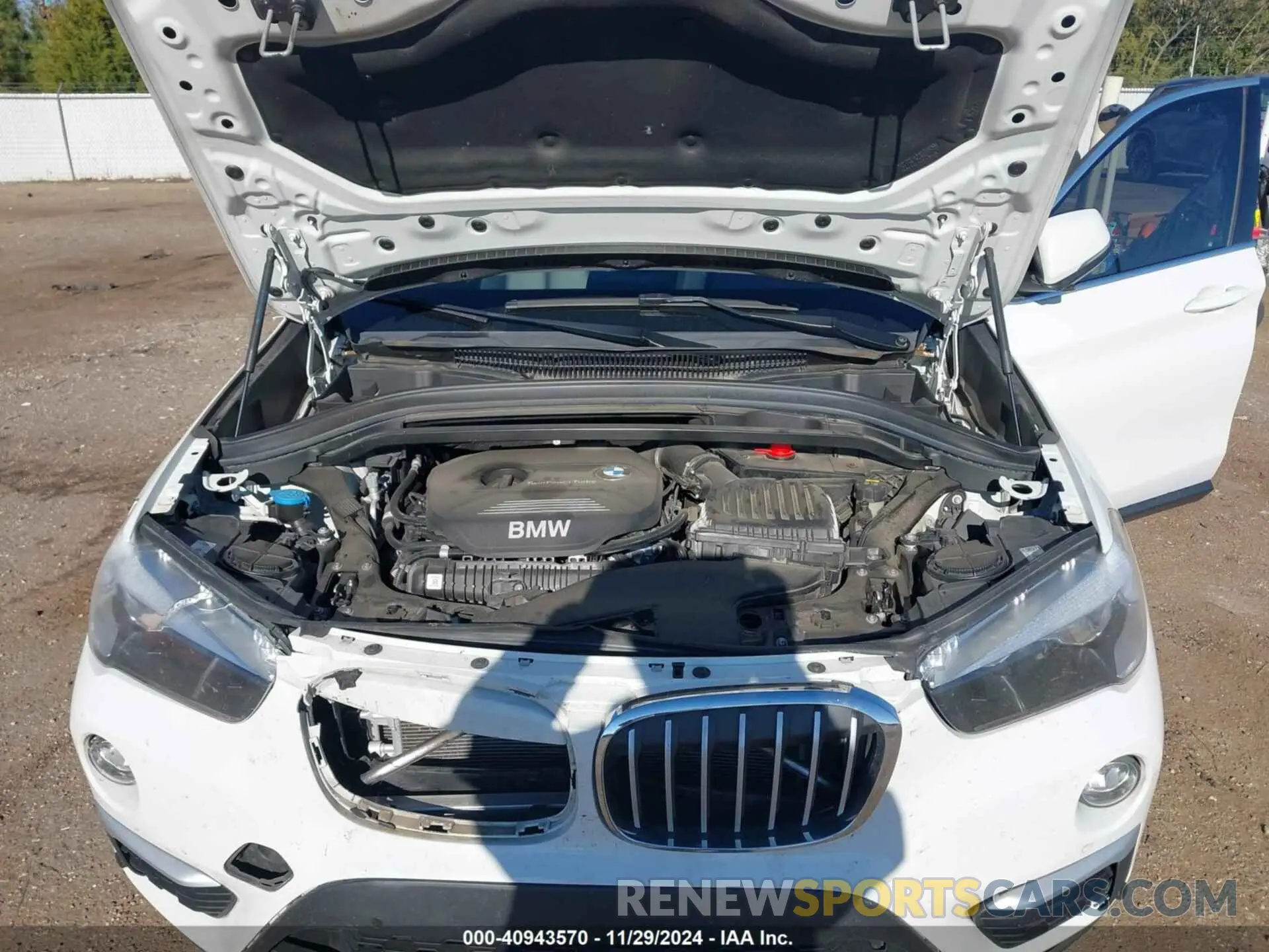 10 fotografías del automóvil dañado WBXHU7C51K5L10822 BMW X1 2019