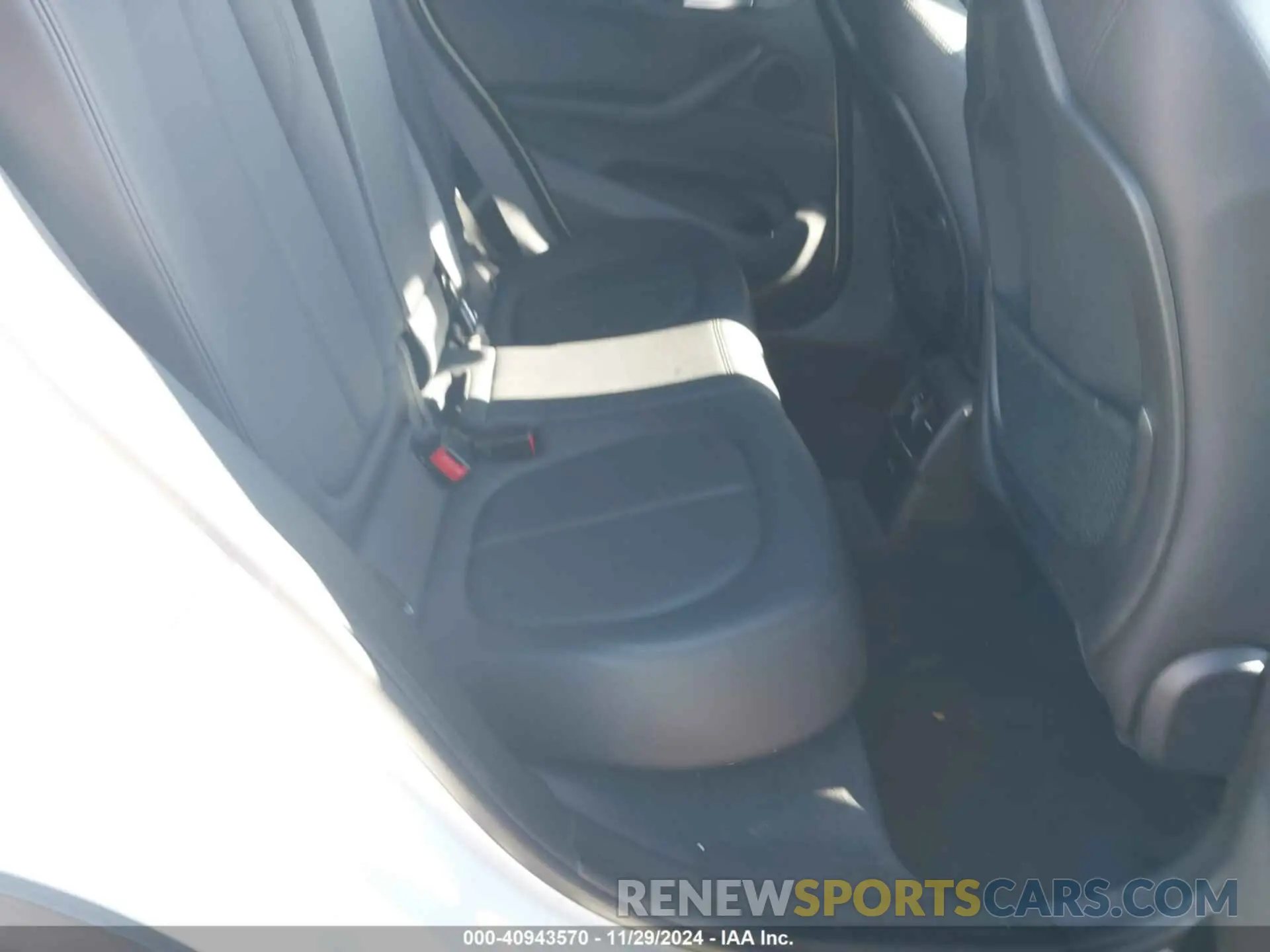 8 fotografías del automóvil dañado WBXHU7C51K5L10822 BMW X1 2019