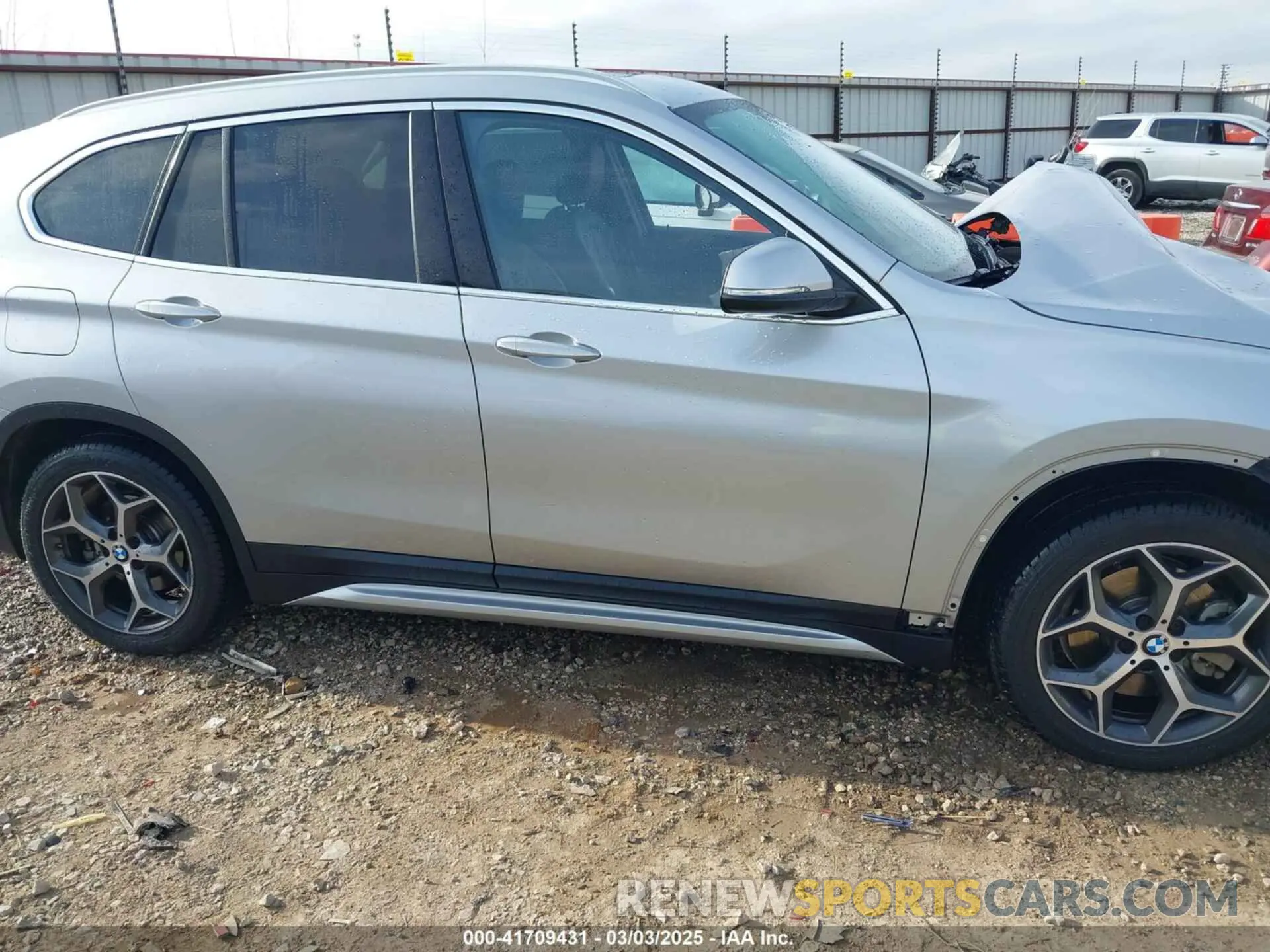 14 fotografías del automóvil dañado WBXHU7C52K3H44360 BMW X1 2019
