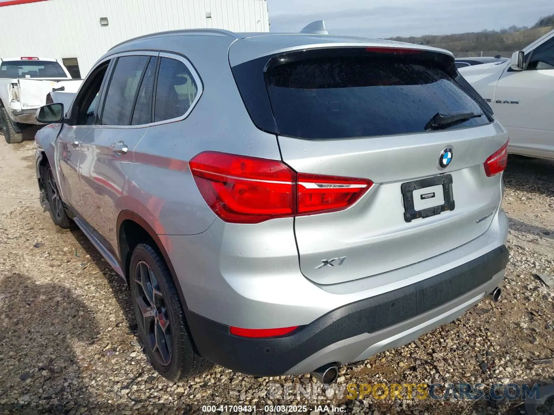 3 fotografías del automóvil dañado WBXHU7C52K3H44360 BMW X1 2019