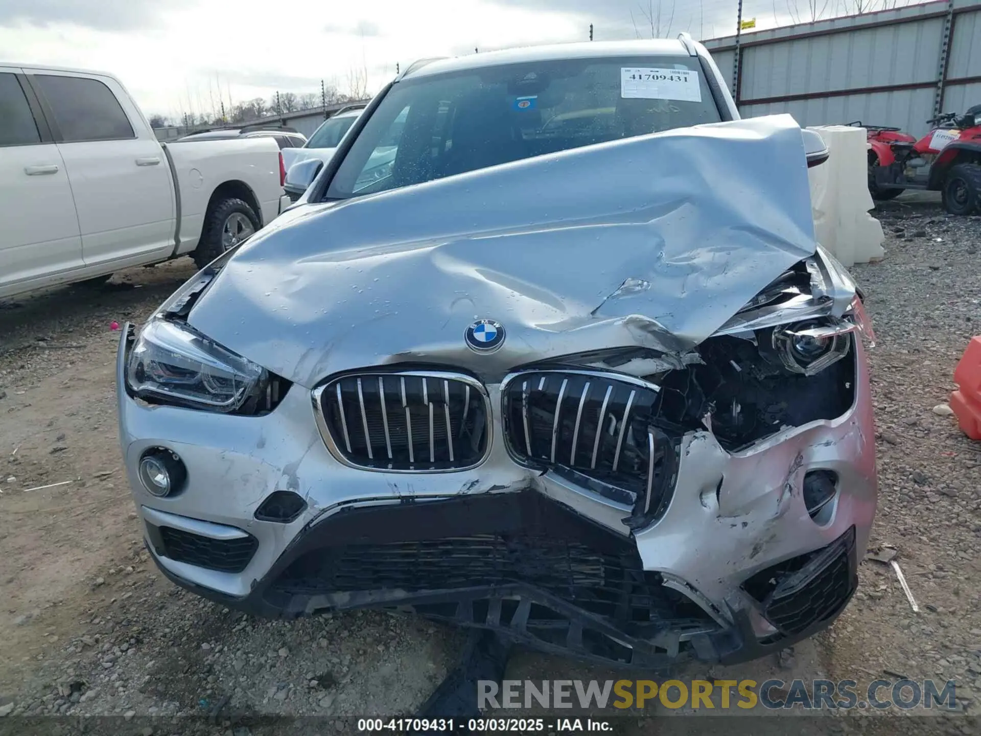 6 fotografías del automóvil dañado WBXHU7C52K3H44360 BMW X1 2019