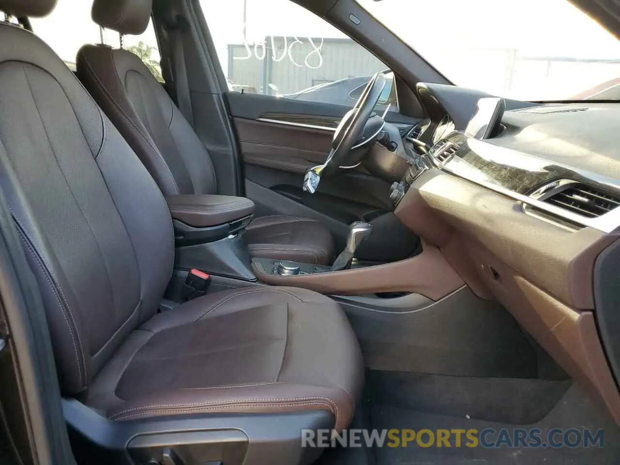 5 fotografías del automóvil dañado WBXHU7C53K3H44786 BMW X1 2019