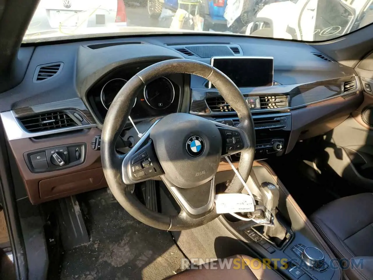 9 fotografías del automóvil dañado WBXHU7C53K3H44786 BMW X1 2019