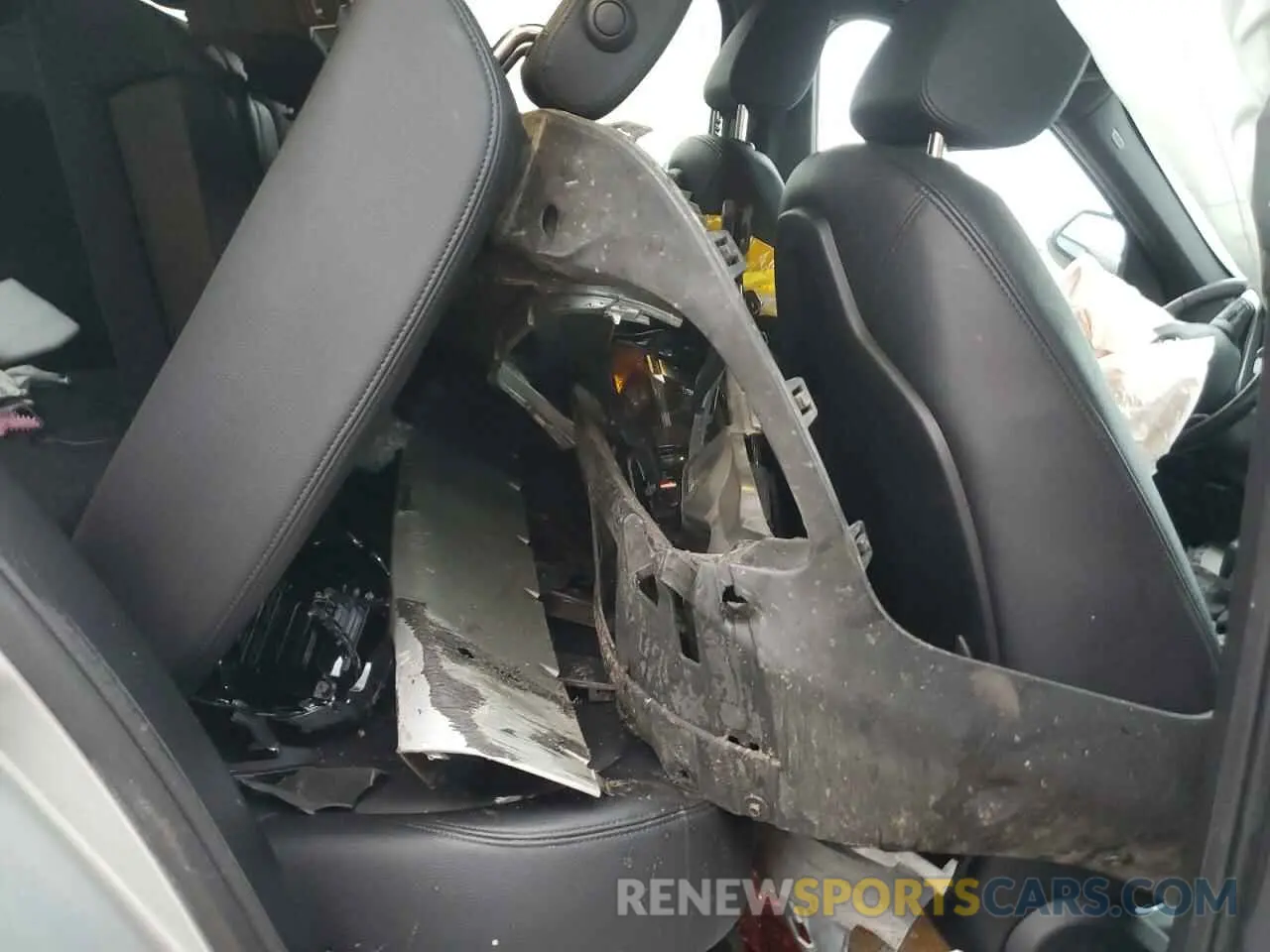 11 fotografías del automóvil dañado WBXHU7C53K3H45355 BMW X1 2019