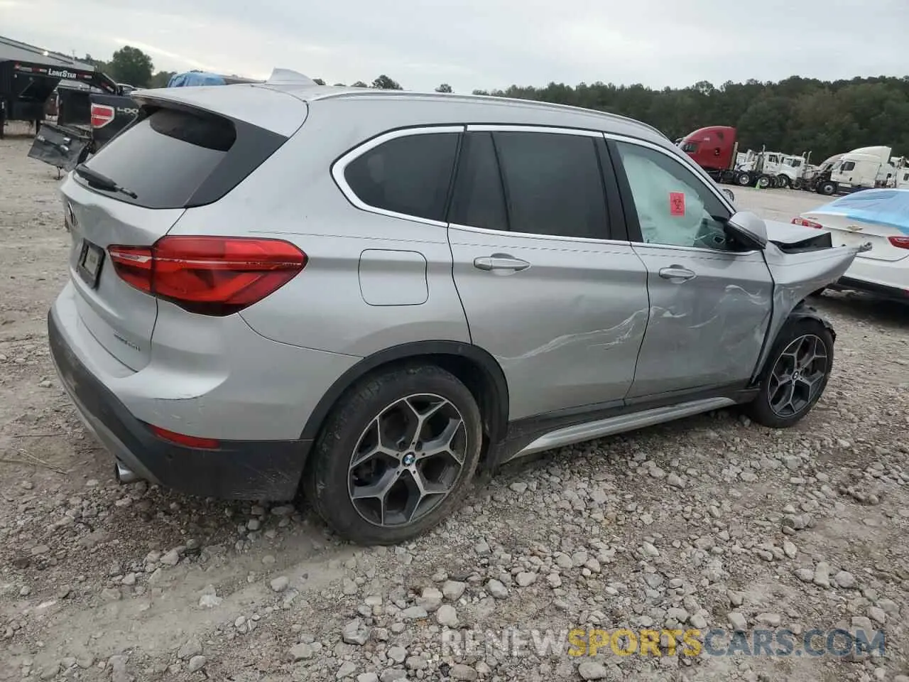 3 fotografías del automóvil dañado WBXHU7C53K3H45355 BMW X1 2019