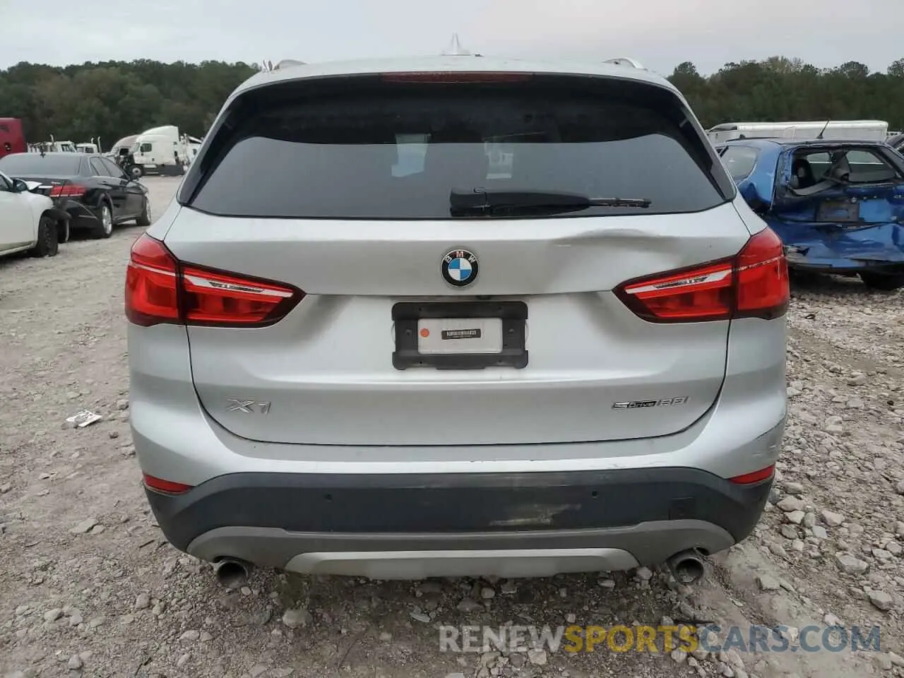 6 fotografías del automóvil dañado WBXHU7C53K3H45355 BMW X1 2019