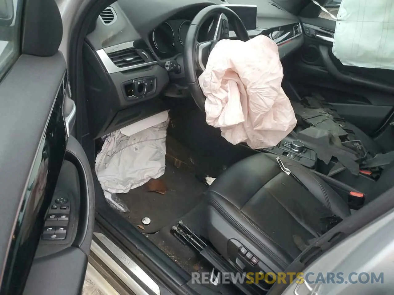 8 fotografías del automóvil dañado WBXHU7C53K3H45355 BMW X1 2019