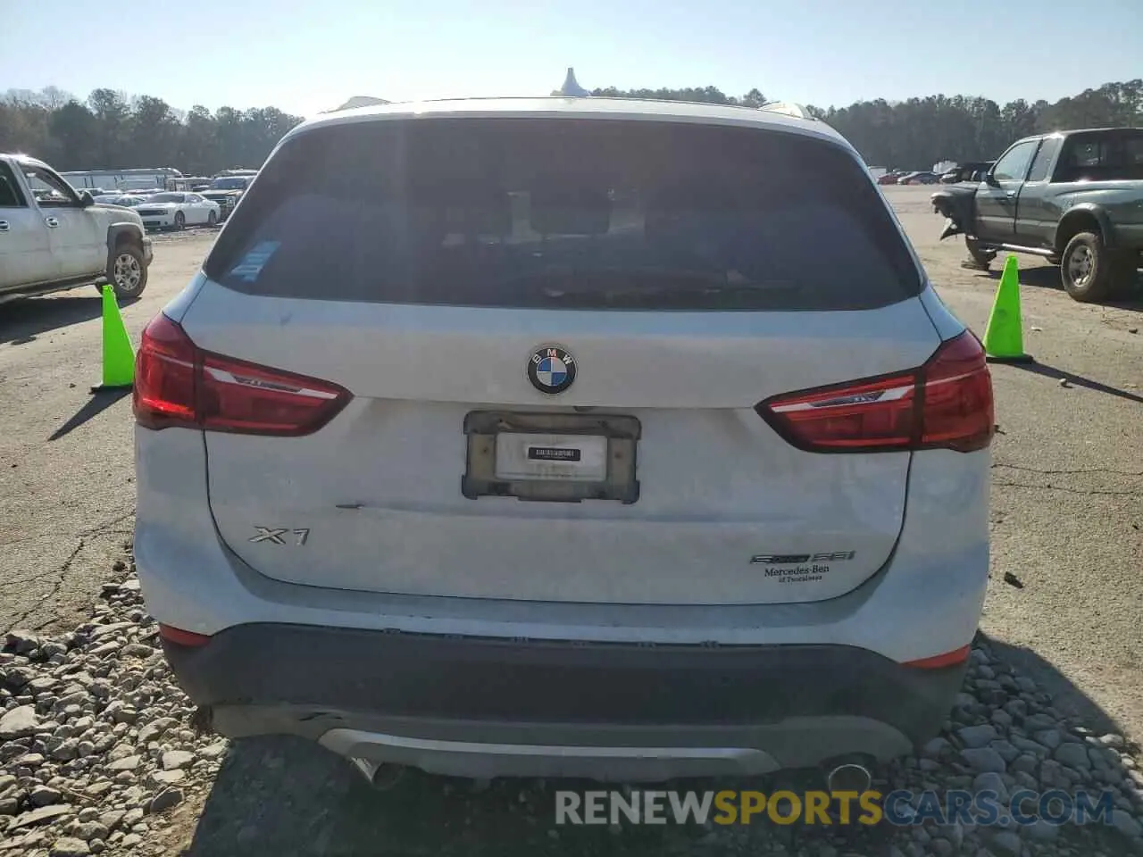 6 fotografías del automóvil dañado WBXHU7C53K3H45694 BMW X1 2019