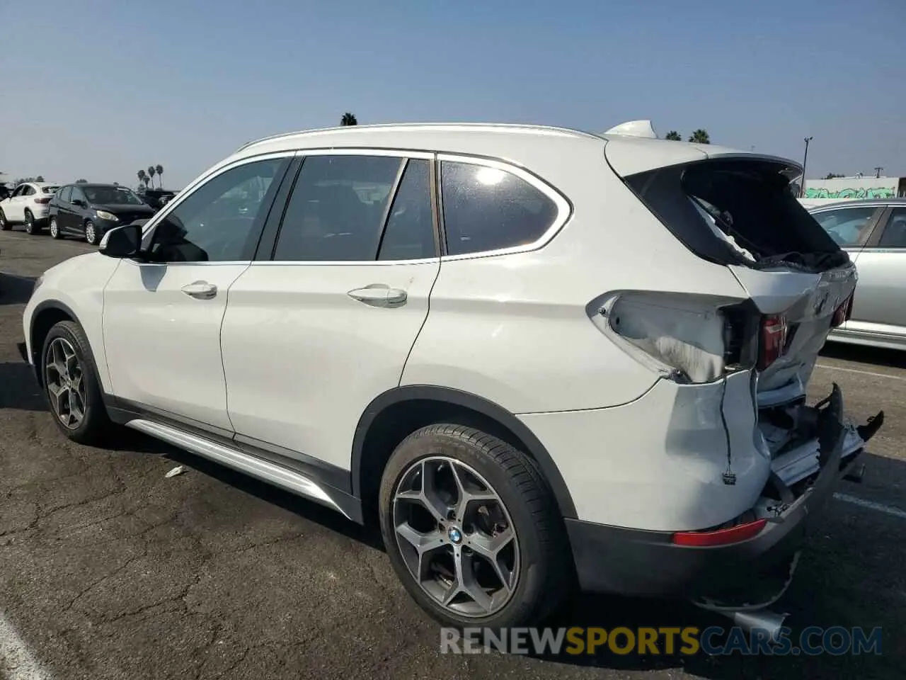 2 fotografías del automóvil dañado WBXHU7C53K3H45906 BMW X1 2019