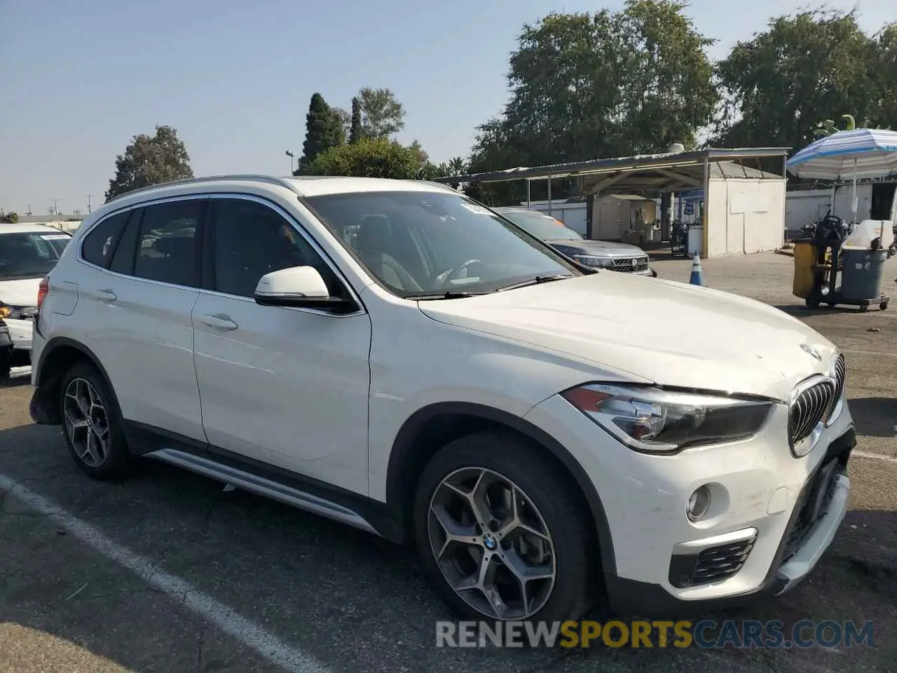 4 fotografías del automóvil dañado WBXHU7C53K3H45906 BMW X1 2019
