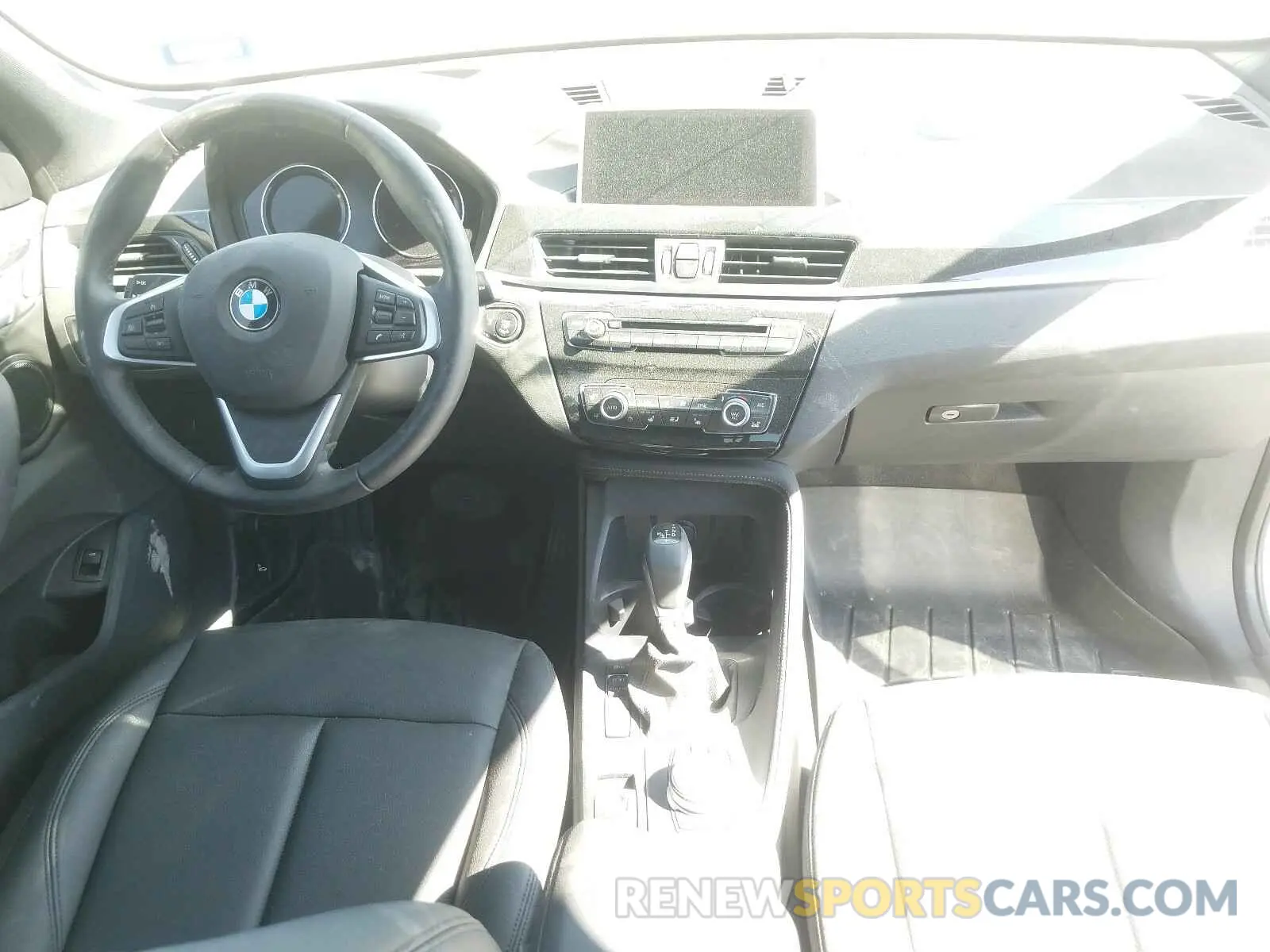9 fotografías del automóvil dañado WBXHU7C54K3H45686 BMW X1 2019