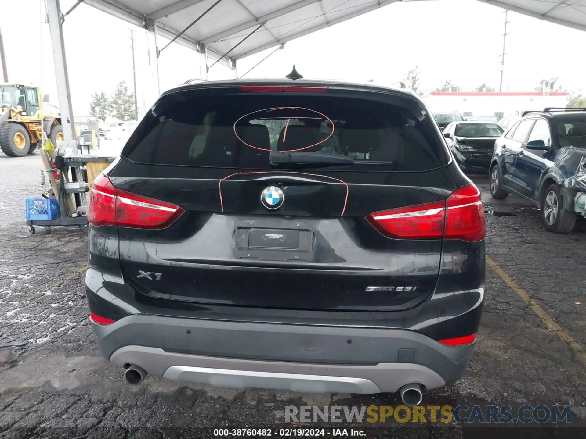 17 fotografías del automóvil dañado WBXHU7C55K5L11228 BMW X1 2019