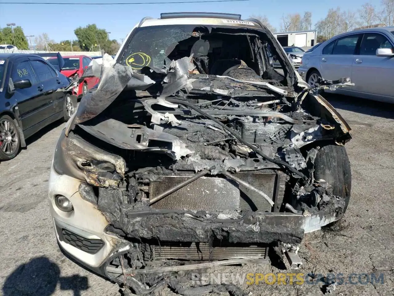 9 fotografías del automóvil dañado WBXHU7C56K3H44474 BMW X1 2019