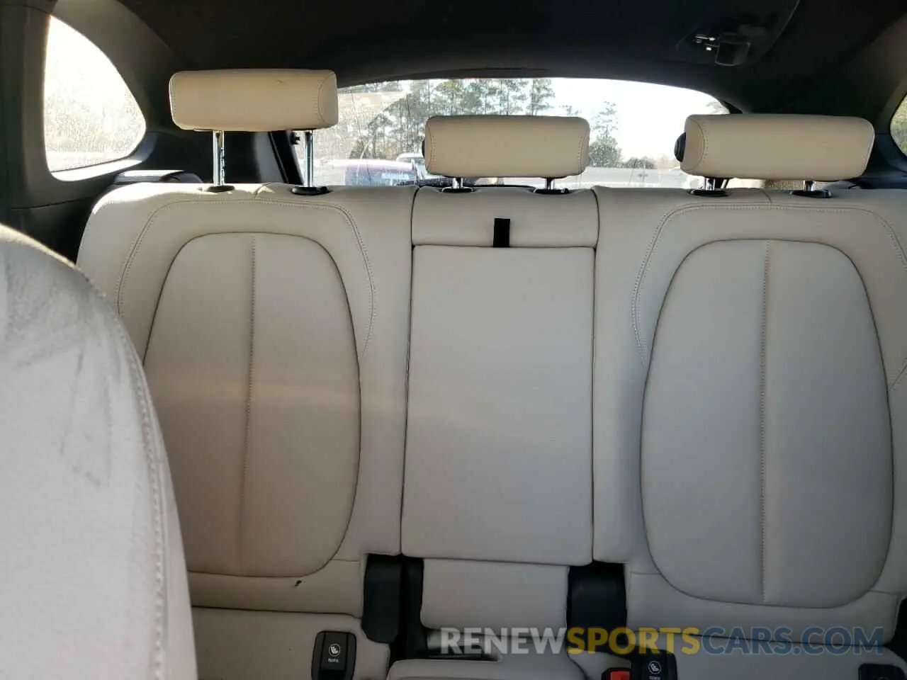 10 fotografías del automóvil dañado WBXHU7C5XK3H45420 BMW X1 2019