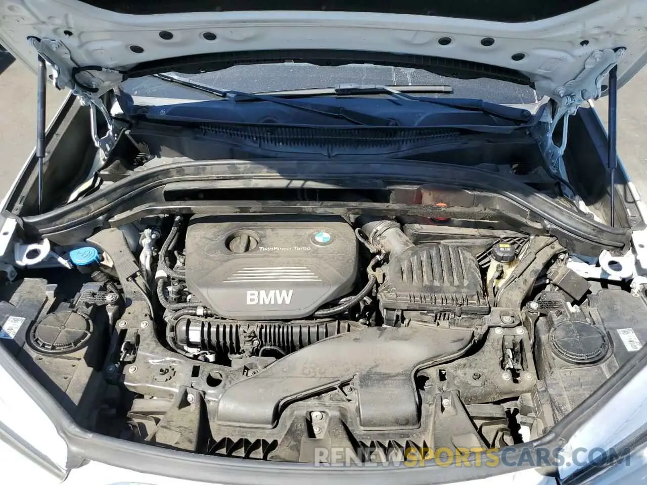 11 fotografías del automóvil dañado WBXHU7C5XK5L09877 BMW X1 2019