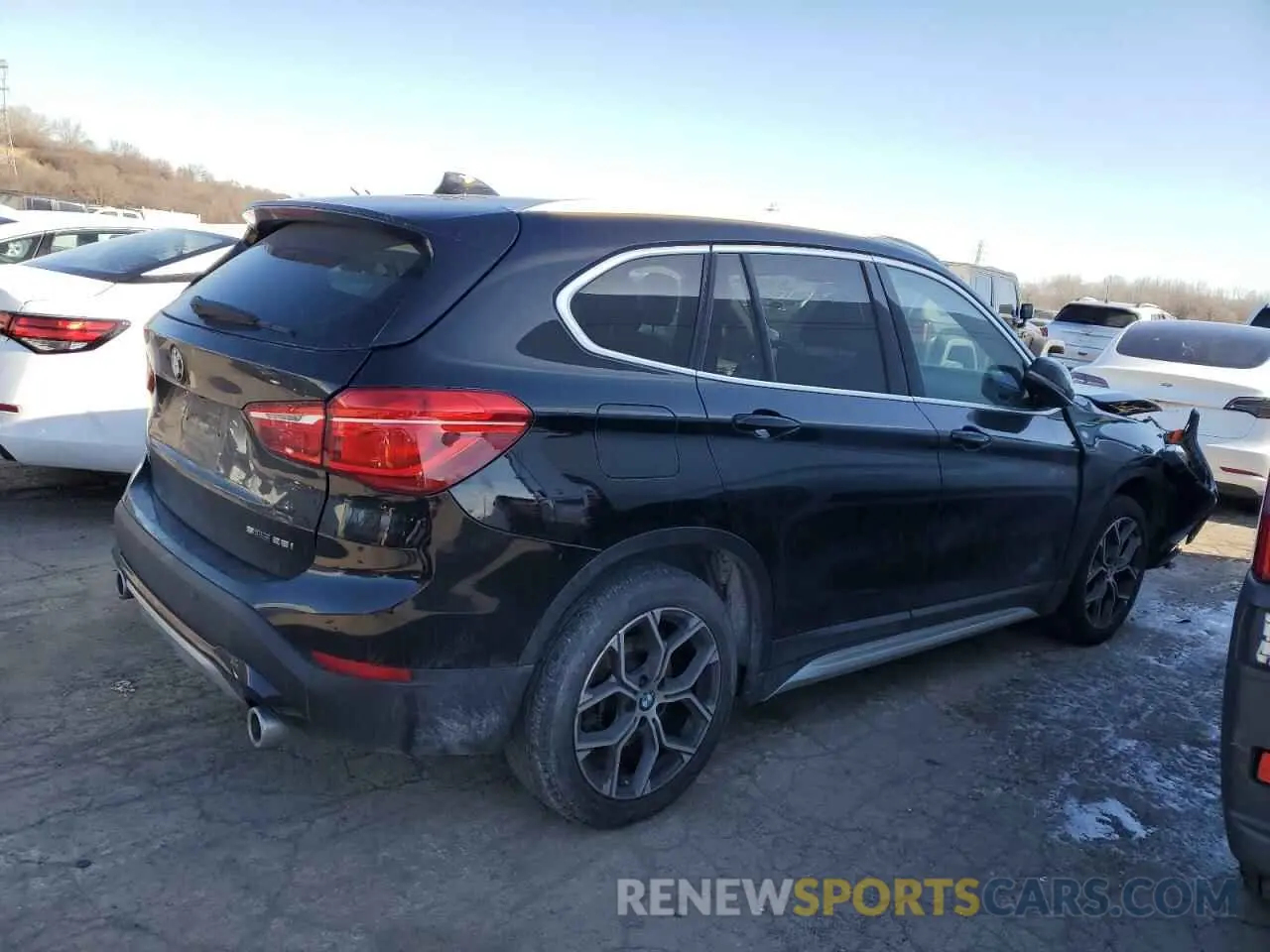 3 fotografías del automóvil dañado WBXJG7C01L5R36417 BMW X1 2020