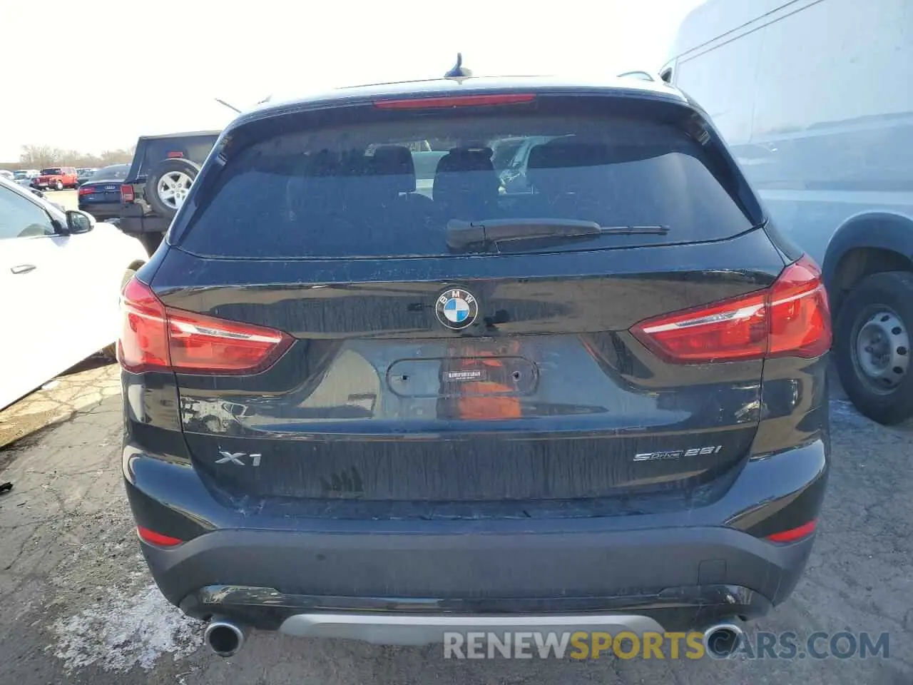 6 fotografías del automóvil dañado WBXJG7C01L5R36417 BMW X1 2020