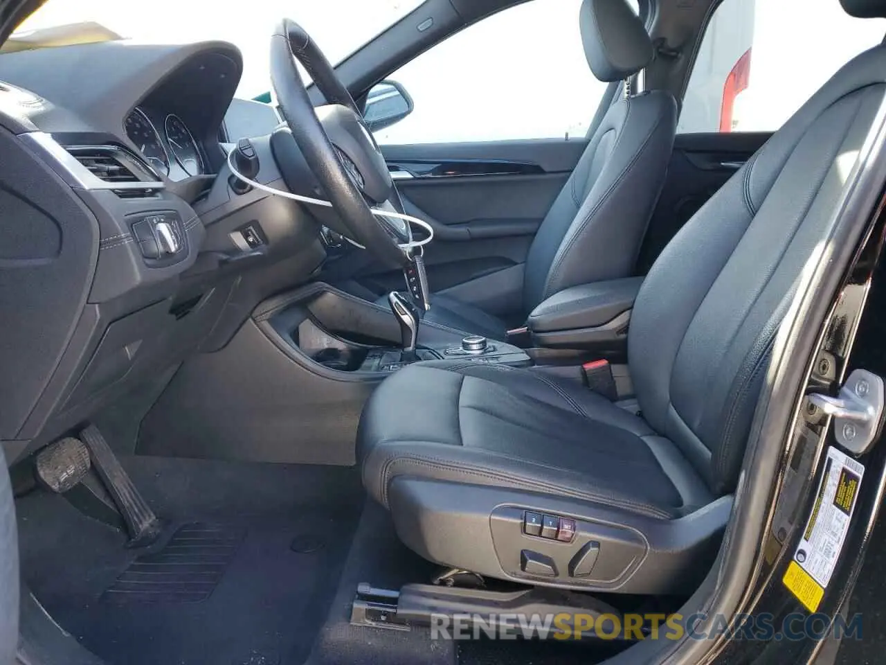 7 fotografías del automóvil dañado WBXJG7C01L5R36417 BMW X1 2020