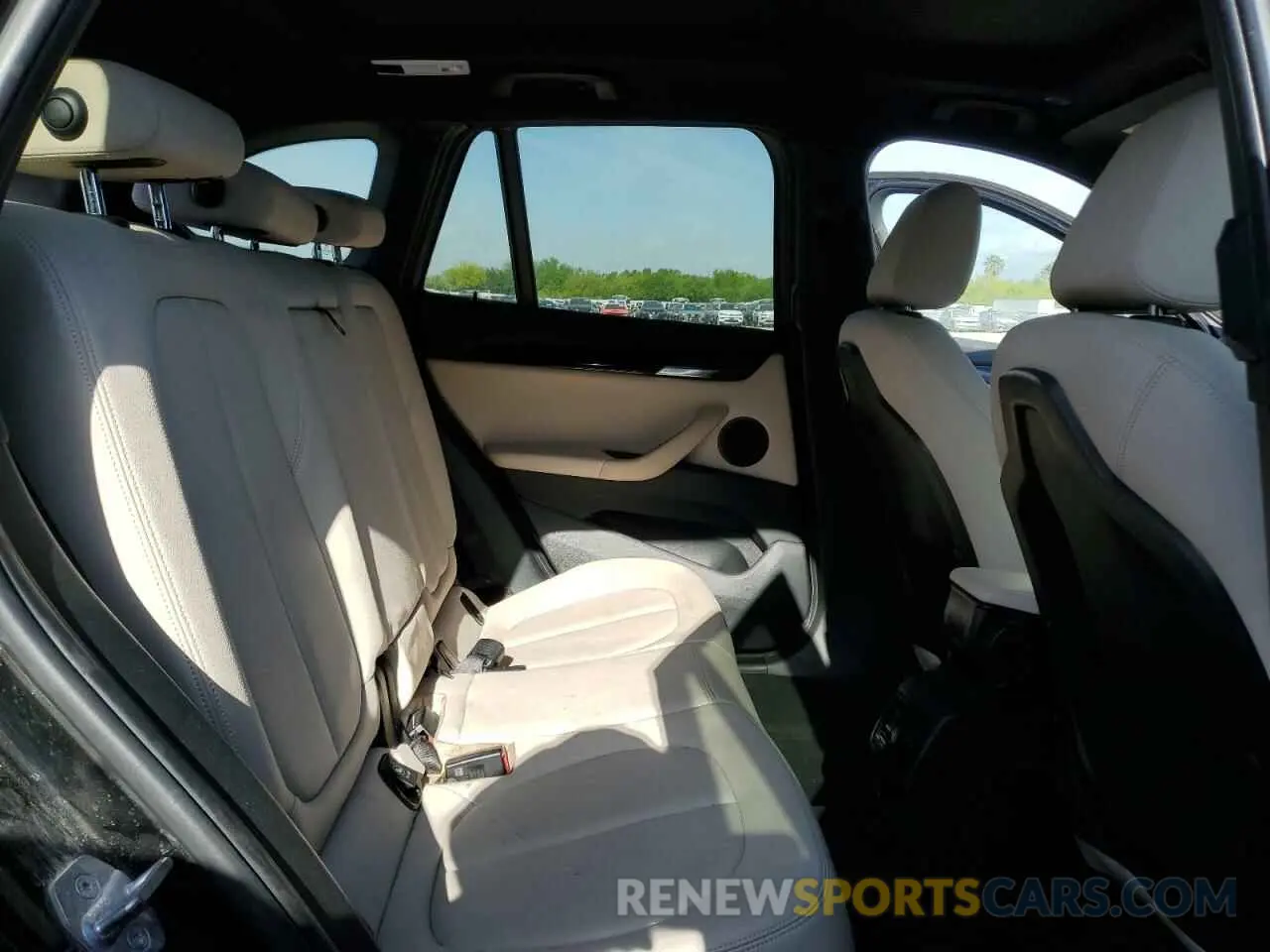 10 fotografías del automóvil dañado WBXJG7C05L5P30369 BMW X1 2020
