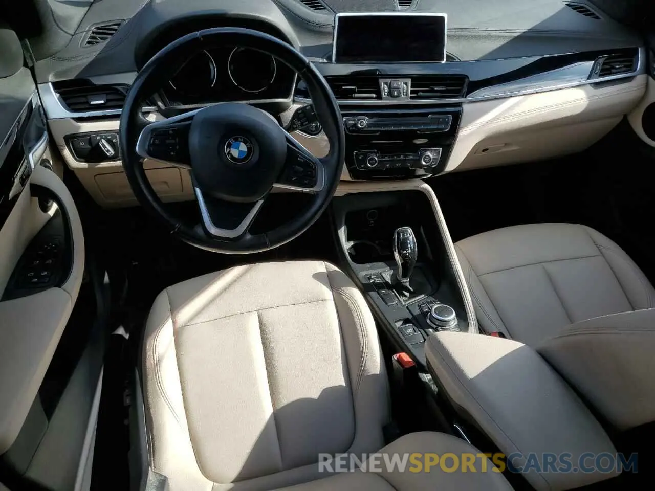 8 fotografías del automóvil dañado WBXJG7C05L5P30369 BMW X1 2020