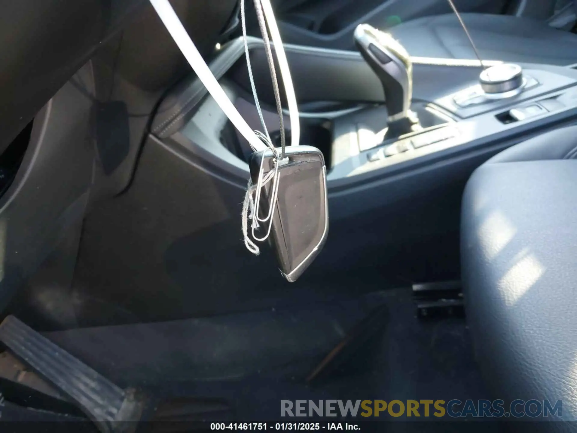 11 fotografías del automóvil dañado WBXJG7C05L5P47902 BMW X1 2020
