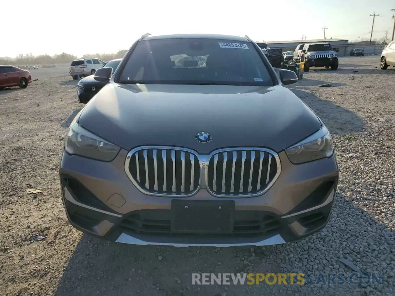 5 fotografías del automóvil dañado WBXJG7C06L5P19686 BMW X1 2020