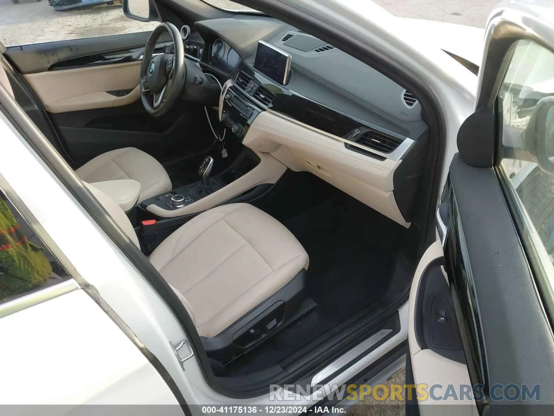 5 fotografías del automóvil dañado WBXJG7C07L5P25626 BMW X1 2020
