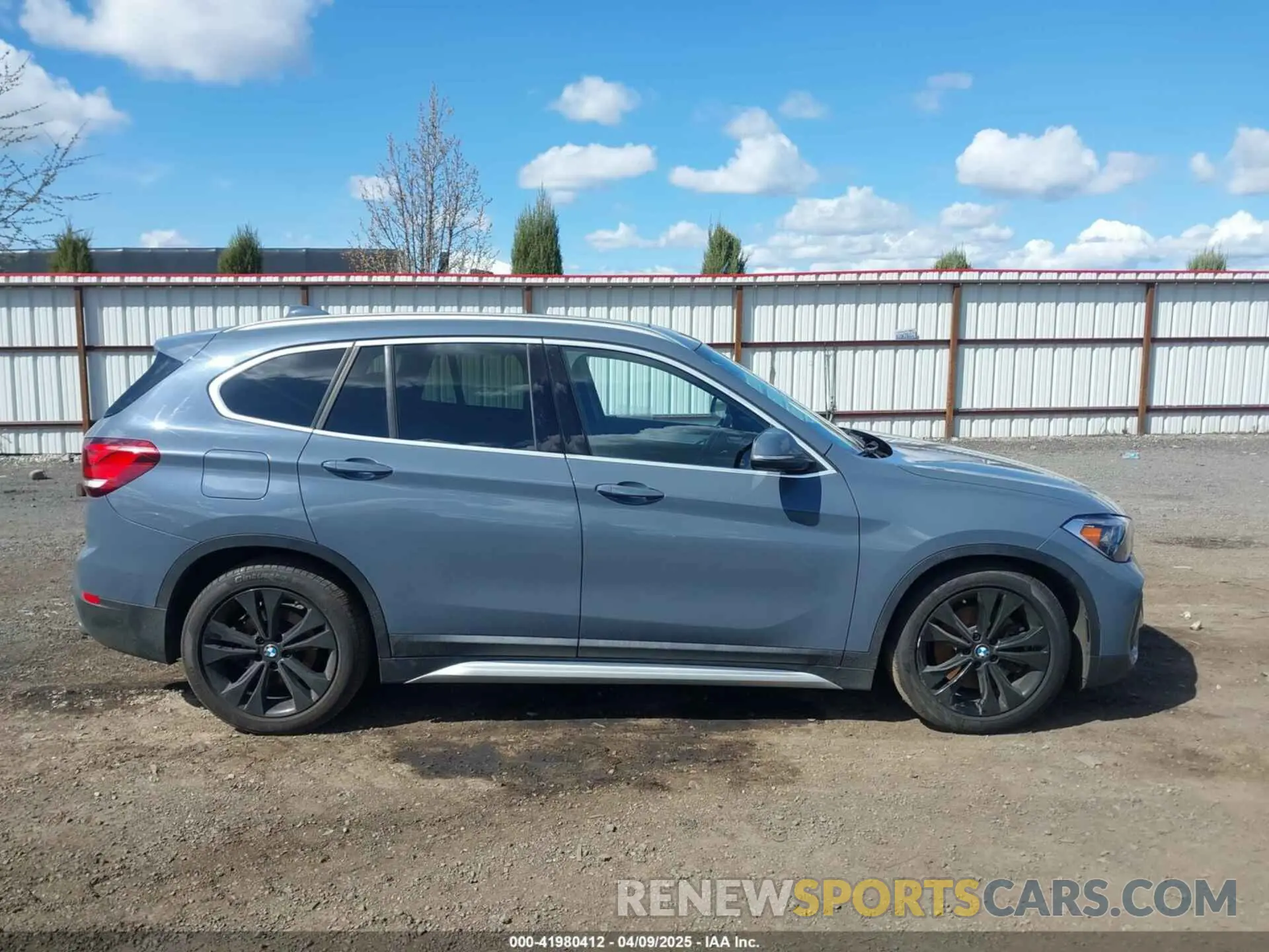13 fotografías del automóvil dañado WBXJG7C07L5P27814 BMW X1 2020