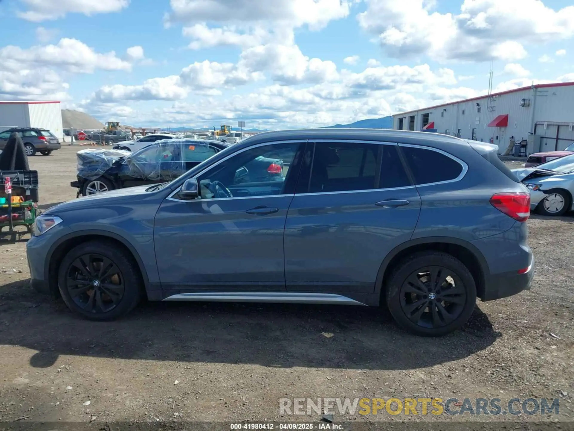 14 fotografías del automóvil dañado WBXJG7C07L5P27814 BMW X1 2020