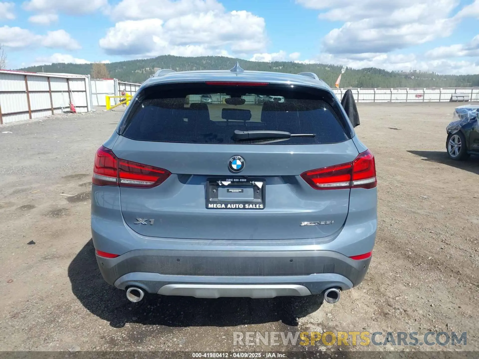 16 fotografías del automóvil dañado WBXJG7C07L5P27814 BMW X1 2020