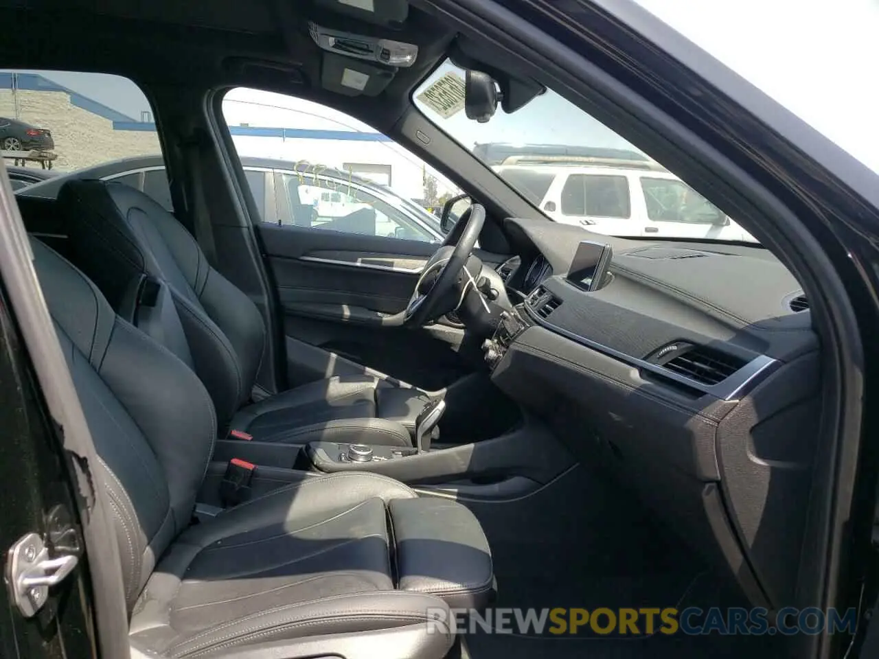 5 fotografías del automóvil dañado WBXJG7C07L5P32365 BMW X1 2020