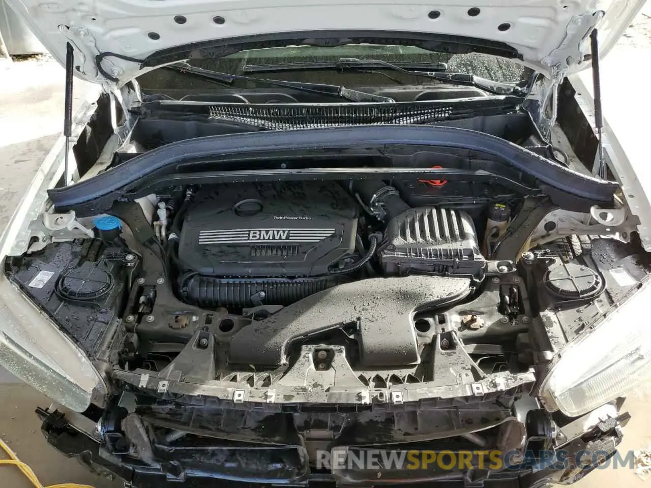 12 fotografías del automóvil dañado WBXJG7C08L5P47375 BMW X1 2020