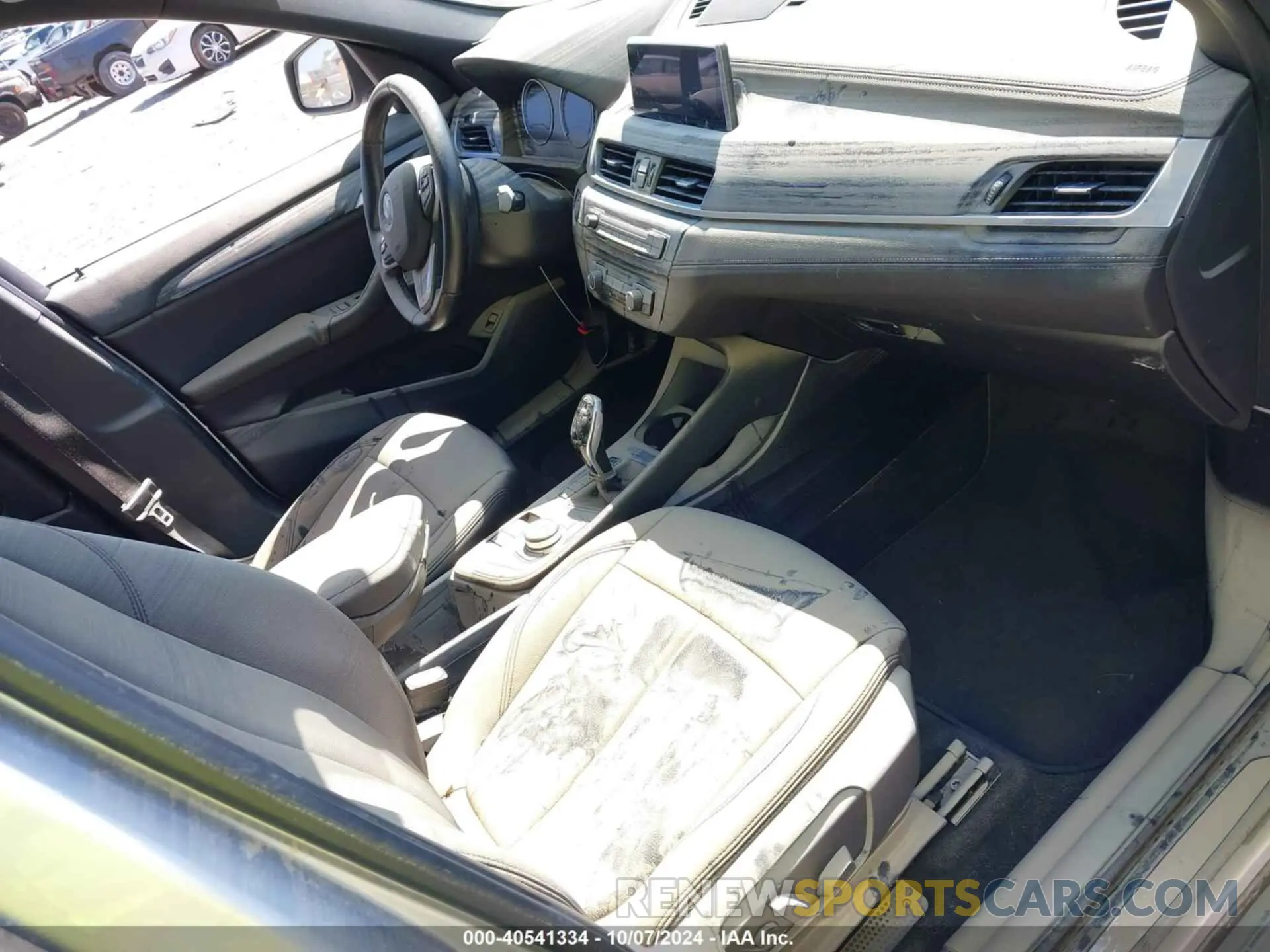 5 fotografías del automóvil dañado WBXJG7C09L5R91407 BMW X1 2020